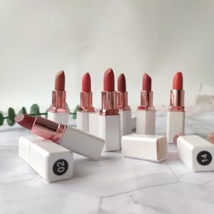 Lápiz labial 18 colores Tubo blanco Etiqueta privada Lápiz labial mate Larga duración Impermeable Antiadherente Fácil de usar Lápiz labial rojo Maquillaje personalizado 231011