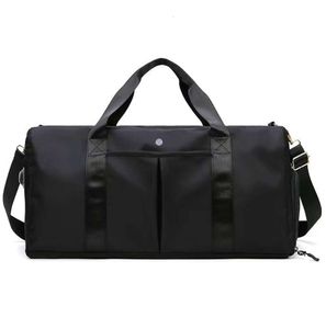 Resa LuluLemens Clutch Påsar stora Keepall Bagage Trunk Duffle Luxury Designer Bag Fashion Weekender Women Handbag Nylon Axel Men remmar