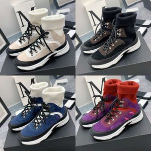 Chanells canale di lusso a maglia stivali Chanelliness stivali in pelle scamosciata Piattaforma Sneakers Sneaker Womens Intreblocking C scarpe Paris Fashion High Top Knitting Sport CAS