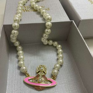 Viviane Necklace Designer Viviennes Westwoods Luxury Hip Hop Jewlery Pink Enamel Saturn Pearl Necklace Light Luxury Versatile Ins Small Fragrance Collar Chain