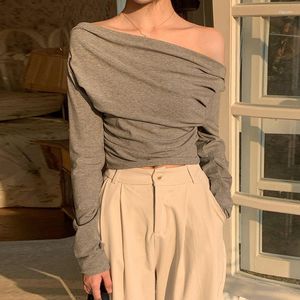 Kvinnors T-skjortor Superaen Korean Chic Autumn Style One Line Neck Off Shoulder Peated Slim Long Sleeve T-shirt för kvinnor