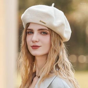 BERETE REAL WOOL BERET HAT FOR WOMEN AUTUMU WINTER VINTAGEエレガントなフレンチアーティストウールの帽子の女性暖かい画家キャップドロップ