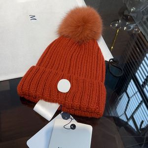 Casquette Bonnet Tasarımcı Beanie Şapka Kapakları Yün Kaşmir Kapaklar Açık Mekan Örme Kapak Unisex Klasik Lüks Sonbahar ve Kış Takılı Gorras Gorras Rahat Kadın Beanie