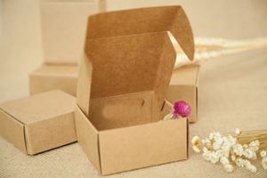 Smycken lådor 20st 7*7*3 cm Brown Kraft Paper Box för godis/mat/bröllop/smycken presentförpackning förpackningsdisplaylådor diy halsband/ring lagring 231011