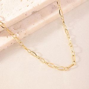 Kedjor minimalistisk elegant länkhalsband i rostfritt stål med chic 18k guldpläterad hänge perfekt kvinnors tillbehör för trendiga