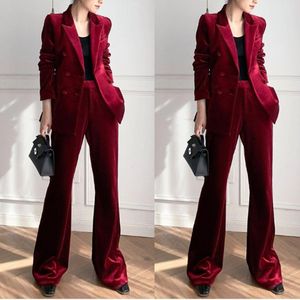 Winter Wine Red Women Tuxedos 2 قطع ضئيلة ملائمة مخصصة مخصصة ليدي السترة فستان أنثى نحيف الملاءمة حفلة موسيقية لبس السراويل