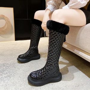 Stivali di marca inverno caldo neve donna moda pelle PU pelliccia peluche scarpe tacchi piatti alti al ginocchio nero bianco da donna