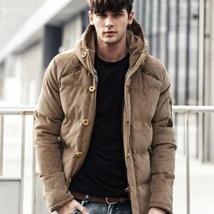 Piumino da uomo Parka in cotone Abbigliamento Autunno e inverno Velluto a coste con cappuccio di alta qualità Caldo di media lunghezza Cappotto esterno di grandi dimensioni da uomo 231011