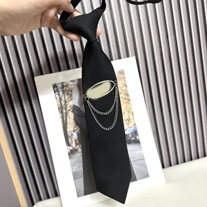 2023 Ties Men Men Classic Letter Chain tie for Women Academy Style Usisex Free Shirt Diloy Propeledile Bowtie Fashion Association