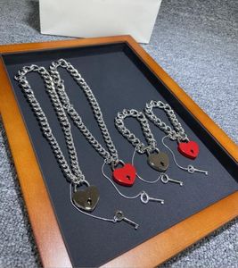 Designer de jóias charme homens amor chave de bloqueio pulseiras de alta qualidade marca b letras amor coração com logotipo feminino amantes colar bbn02