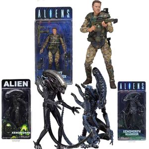 Costumi mascotte Aliens Vs Predator Sergente Craig Windrix Xenomorph Guerriero Action PVC Figure Giocattoli di modello Bambola mobile congiunta Decorazione del desktop