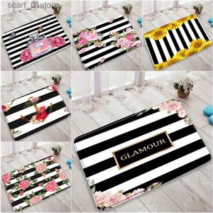 Non-Slip Bath Mats Butterfly Floral Black White Striped Bath Mat Fashion Design Bathroom Non-slip Rug Living Room Bedroom Carpet Xmas Decor DoormatL231012