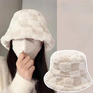 Berets 2023 Fashion Women Bucket Hat Winter Warm Soft Plush Plaid Fisherman Panama Cap Femme Vintage Berber Fleece Checkered Basin