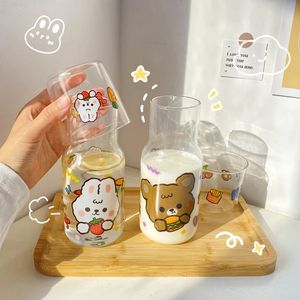 Mugs 520ml Cute Bear Strawberry Water Cup Set Glass Transparent Creative Milk Coffee Juice Wine Drinkware Beer Kawaii Cups With Straw 231013
