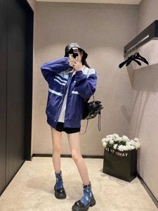 2023 Autumn/Winter New Western Heavy Industry Halsbindning Nagelpärlor Färgade Casual Mångsidig Loose Coat Women's Trend