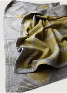 Sciarpe Coperta di lana jacquard fronte-retro Pecora Aria condizionata Autunno Inverno Scialle caldo addensato