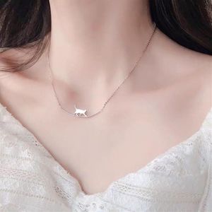 Pendant Necklaces Fashion Walking Cat Curved Cute Animal Necklace For Women Simple Silver Color Clavicle Chain Jewelry304N