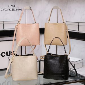 Hip Horse drawn carriage Shoulder Bag Coa the Bucket Bags Women Designer Handbag Totes Crossbody Bag Shopping Bags Messenger Bags Beach Female Wallets