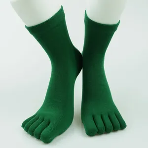 Kadın SOCKS 5 Çift Pamuklu Pamuklu Ayak Ayak parmağı Lady Girls için Katı Siyah Pembe Yeşil Mor Beş Parmak Ayak Parçaları Hediye