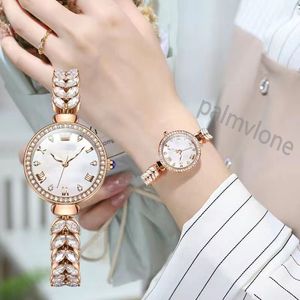 Orologio da donna elegante con intarsio di diamanti impermeabile Orologi di moda al quarzo da donna 30mm quadrati Acciaio inossidabile completo color oro argento carino Orologi da polso femminili