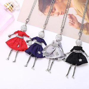 Anhänger Halsketten HOCOLE Lange Puppe Halskette Für Frauen Rotes Kleid Design Legierung Strass Anhänger Mode Schmuck Mädchen Geschenke Zubehör