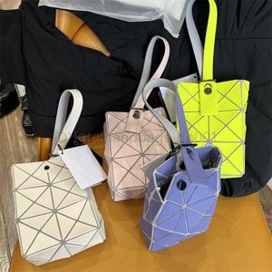 Box Luxury Phone Designer Lingge Bags Bag Women's Original Ladies Handbag 2024 Small Frosted Japanese Mini Hand