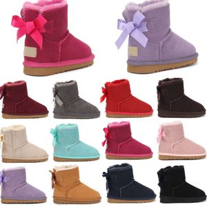 Tasarımcı Botlar Avustralya Klasik Mini Kids Uggliess Kızlar Toddler Ayakkabı Kış Kar Saborlar Boot Gençlik Chesut Rock Rose Gri Sıcak