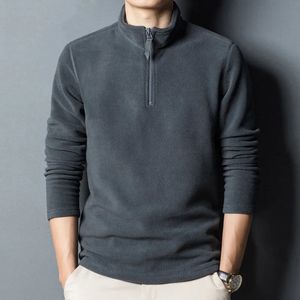 Felpe con cappuccio da uomo Felpe MRMT 2023 Dolcevita Giacca in pile Tinta unita Mezzo maglione Pullover Caldo colletto alla coreana Uomo 231012