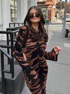 Casual Dresses Leopard Print Sticked Maxi Dress Elegant Flare Long Sleeve Bodycon For Women Sexig Cut Out Christmas Evening Party