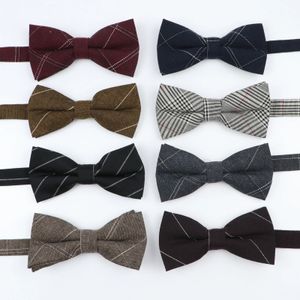 Bow Ties Men Classic Plaid Bowtie Neckwear Justerbar grå svart brun bomull Bow Tie Farterfly för affärsfestklänning Suit Bowknot 231012