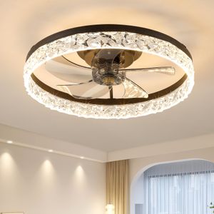 Moderne schwarze Ventilatorlampe für Zuhause. Der hängende Ventilator mit LED-Leuchten