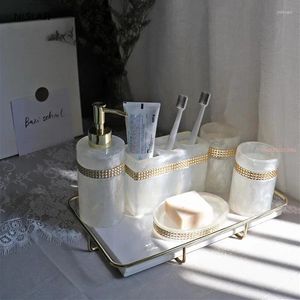 Badtillbehör Set Light Luxury Harts Wash Soap Dispenser Gurgle Cup Tandborste Holder Dish Supplies Christmas Presents