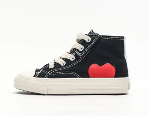 Ett samarbete spela spädbarnsneakers nyfödda barn canvas skor med rött peekaboo hjärta stor pojke flicka förskolegradschool sneakers eur29-31