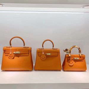 Luxury Designer Cowhide Epsom Leather Shoulder Crossbody Bags Fashion Printed Letter Tote Bag Ladies Cortile Women's 20 25 28cm Handväskor