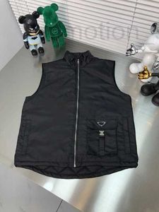 Gilet da uomo Designer 2022 nuova maglia di moda cuciture tascabili di alta qualità design nylon lusso nero colletto alla coreana Gilet da uomo cappotto KPB8