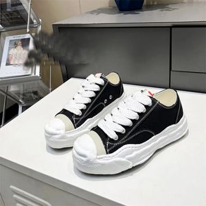Buty MMY Najlepsza jakość klasyczni projektanci Casual Sneakers Unisex Canvas Trainer koronkowy platforma buta