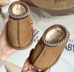 24 طفل طفل تسمان الثاني النعال Tazz Baby Boots Fur Slides Sheepesk Sheerling الكلاسيكية فائقة الحذاء بذور الخردل بذور الشتاء Uggliess