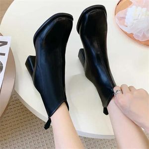 Dress Shoes Skinny Boots Line Dance Ladies Summer 2023 Stiletto Heel Medium Woman Sneakers Sports Athlete