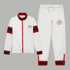 Homens Tracksuits Designer Mens Tracksuit Luxo Homens Sweatsuits Manga Longa Clássico Moda Bolso Running Casual Homem Roupas Roupas Calças Jaqueta Duas Peças # 060