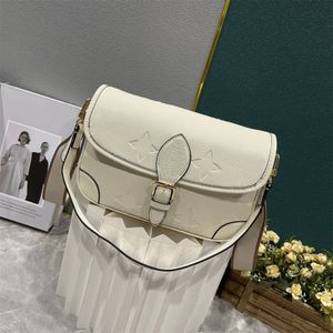 Yeni Moda Kadın Tasarımcı Omuz Çantaları Yüksek Kaliteli Çantalar Flip Cover Deri Kılıfları ile Klasik Crossbody için Lüks