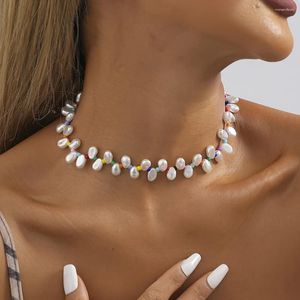 Choker oregelbunden imitation pärla färgglad ris pärla halsband för kvinnor mode trend dam födelsedag gåva smycken grossist direkt försäljning