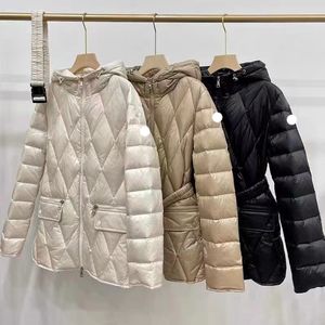 Mulheres inverno designer para baixo bordado emblema fino ajuste cintura com capuz leve puffer jaqueta engrossado quente das mulheres casaco de inverno