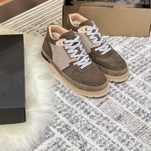 Luxury Wool Designer Pälsskor Högkvalitativ vinter Snöstövlar Ankelstövlar Fårskinn Mäns vinterskor Plush Tennisskor Sneakers Casual Shoes39-44