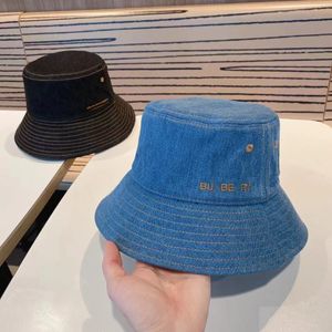 BRD Bucket Chapéu Mulheres Homens Bonés de Beisebol Designer Beanie Casquettes Preto Branco Pescador Baldes Chapéus Patchwork Outono Inverno Aba Larga Chapéus para Homens e Mulheres