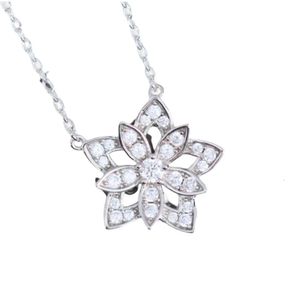 Van-Clef & Arpes Necklace Designer Women Original Quality Seiko Full Diamond Hollow Lotus Five Point High Grade Pendant Fashion Small For Women