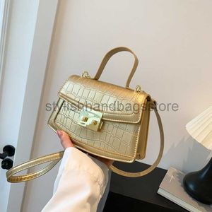 Borsa a colori portatile a tracolla 2023 Nuova borsa da donna semplice Borsa a tracolla a tracolla estiva alla moda con borse con chiusura stile occidentaleborse elegantinegozio