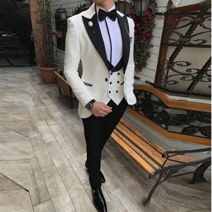 Män 3 stycken Slim Fit Business Suits Groom Champagne Noble Grey White Tuxedos för formell bröllopsdräkt Blazer Pants Vest215i