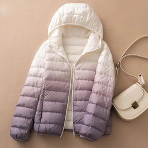 Women's Down Parkas Lagabogy 2023 Winter Women 90 White Duck Coat Ultra Light Oversize Puffer Jacket Kvinnlig huva Gradient Färg 231013