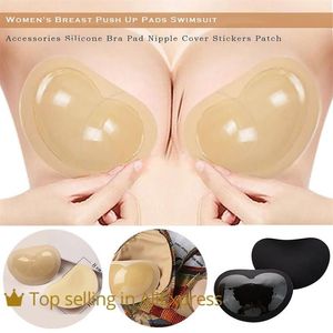 BRAS 2021 KVINNSBROST PUSH UP PADS SWIMSUIT Tillbehör Silikon Bh Pad Nipple Cover Stickers Patch Bralette2315