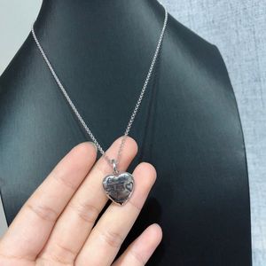 Fashion Luxury Women Silver Necklace Classic Retro Heart-shaped Inlaid Chain Letter Design Charm Noble Designer Elegant and Gorgeous Lady Jewelry Pendant